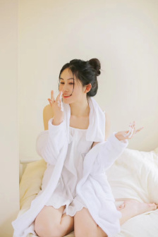 英语老师解开胸罩喂我乳视频